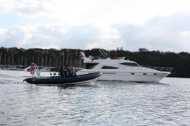  Dos de nuestras embarcaciones 